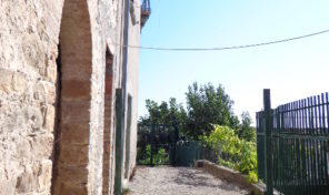 Indipendenti nel centro storico di Carunchio rif. 15